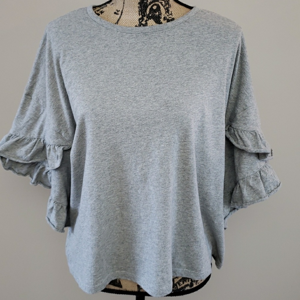 Saks Fifth Avenue Ruffle Sleeve Top size XLarge